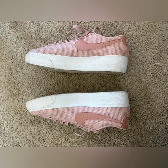 Nike Blazer Low Platform Women's Shoes Pink Oxford/Summit White/Pink Oxford/Rose - Picture 4 of 10